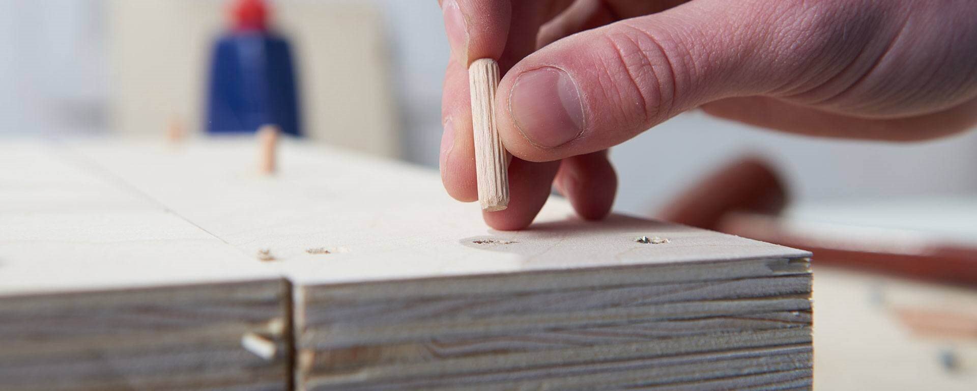 How to join wood with dowels